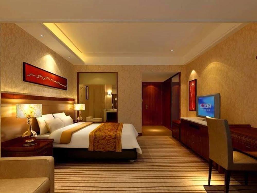 New Beacon Runfeng International Hotel Wuhan Exteriör bild