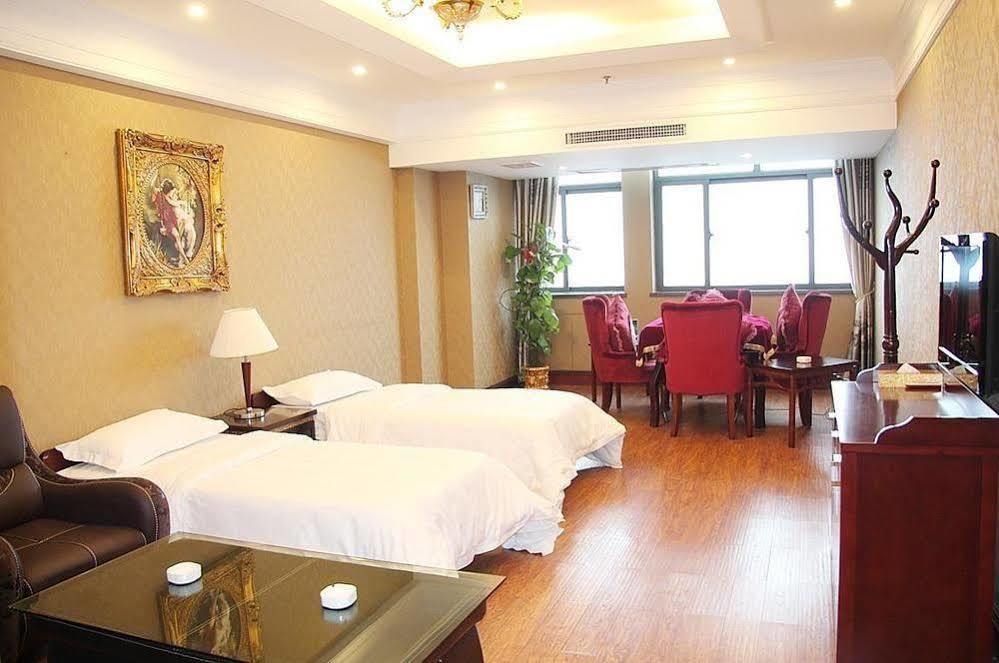 New Beacon Runfeng International Hotel Wuhan Exteriör bild